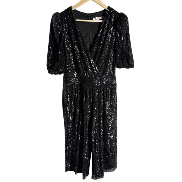 Trina Turk Black Sequined Short Sleeve V-Neck  Romper Size 6 - Picture 1 of 12